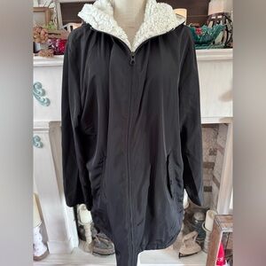 Linda Anderson Black Hooded Rain Jacket with Sherpa Lining. Size XXL